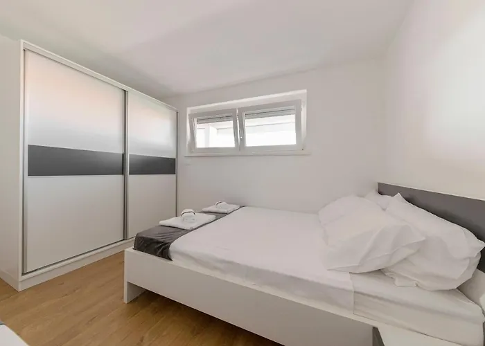 Era Apartamento Ankaran